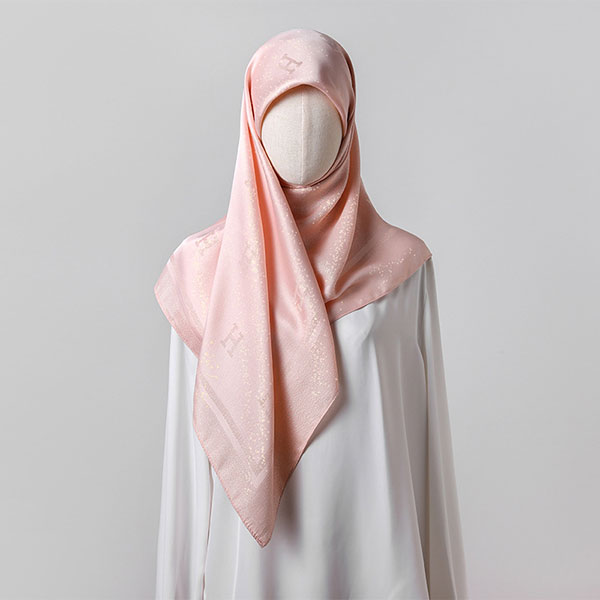 Pure Color Turkish Women Wearing Headscarves